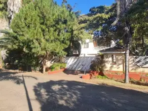 5 Bedroom House to Rent in Emerald Hill