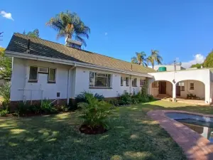 4 Bedroom House to Rent in Alexandra Park
