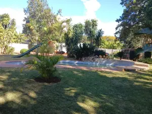 4 Bedroom House to Rent in Alexandra Park