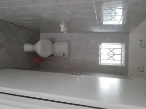3 Bedroom Cottage/Garden Flat to Rent in Glen Lorne