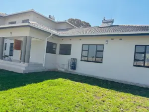 6 Bedroom House to Rent in Glen Lorne