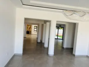 6 Bedroom House to Rent in Glen Lorne