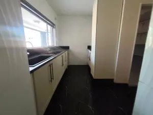 7 Bedroom House to Rent in Greystone Park