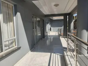 7 Bedroom House to Rent in Greystone Park