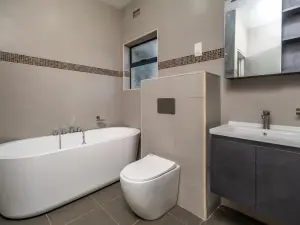 Flat/Apartment to Rent in Helensvale
