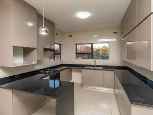 Flat/Apartment to Rent in Helensvale