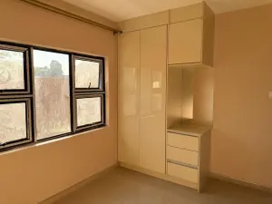 Townhouse/Complex/Cluster to Rent in Arlington