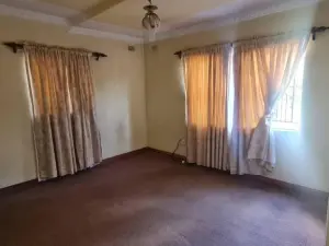 5 Bedroom House to Rent in Emerald Hill