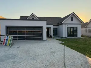 Townhouse/Complex/Cluster to Rent