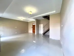 Townhouse/Complex/Cluster to Rent in Strathaven
