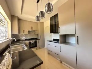 3 Bedroom House to Rent in Northwood