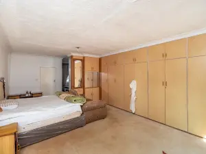 4 Bedroom House to Rent in Glen Lorne