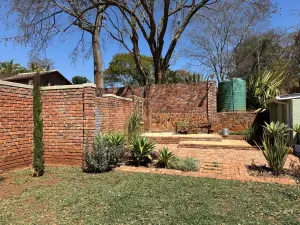 Townhouse/Complex/Cluster to Rent in Rolf Valley