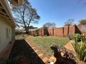 Townhouse/Complex/Cluster to Rent in Rolf Valley