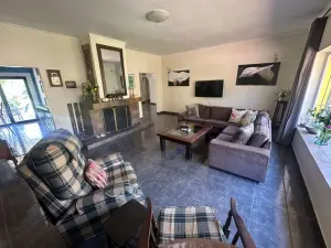 4 Bedroom House to Rent in Mount Pleasant
