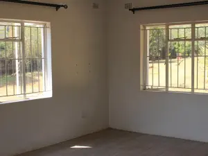 3 Bedroom Cottage/Garden Flat to Rent in Mandara