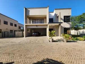 Townhouse/Complex/Cluster to Rent