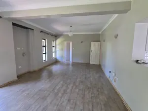 Townhouse/Complex/Cluster to Rent in Avondale