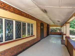 Commercial Property to Rent in Avenues
