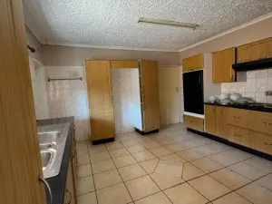 4 Bedroom House to Rent in Westgate