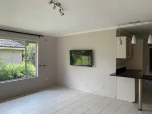 2 Bedroom Cottage/Garden Flat to Rent in Chisipite