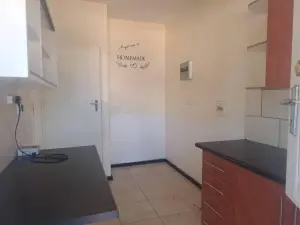 Flat/Apartment to Rent in Avondale