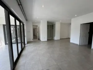 7 Bedroom House to Rent in Kambanji