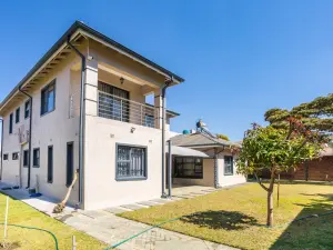 4 Bedroom House to Rent in Highlands