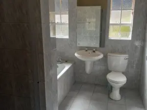 Townhouse/Complex/Cluster to Rent in Highlands
