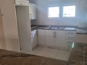 Flat/Apartment to Rent in Avondale