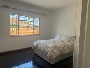 4 Bedroom House to Rent in Upper Hillside