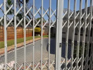 4 Bedroom House to Rent in Upper Hillside