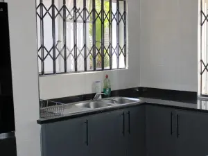 4 Bedroom House to Rent in Chisipite