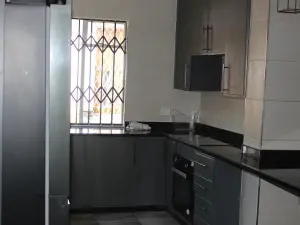 4 Bedroom House to Rent in Chisipite