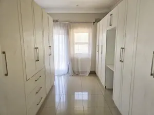 4 Bedroom House to Rent in Borrowdale Brooke