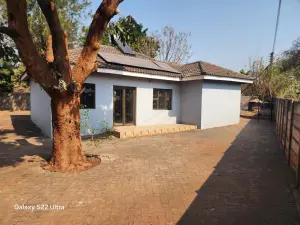 3 Bedroom Cottage/Garden Flat to Rent in Marlborough