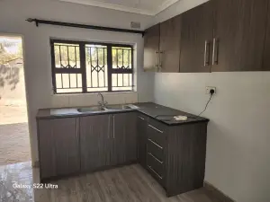 3 Bedroom Cottage/Garden Flat to Rent in Marlborough