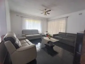 4 Bedroom House to Rent in Upper Hillside