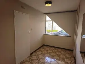 Flat/Apartment to Rent in Avondale
