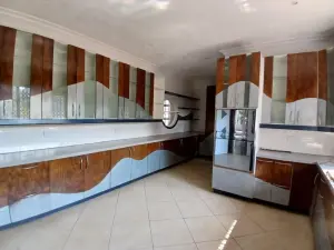 4 Bedroom House to Rent in Alexandra Park