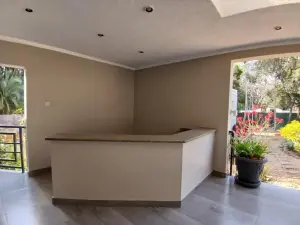 4 Bedroom House to Rent in Alexandra Park