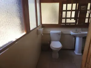 Cottage/Garden Flat to Rent in Greendale