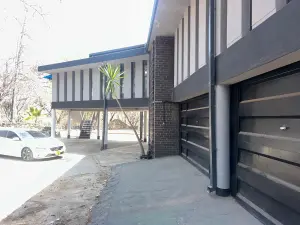 5 Bedroom House to Rent in Sentosa