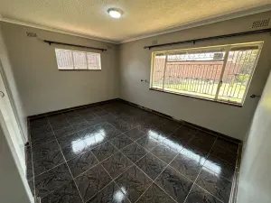 3 Bedroom House to Rent in Haig Park