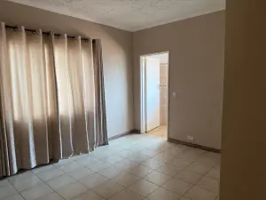 5 Bedroom House to Rent in Northwood