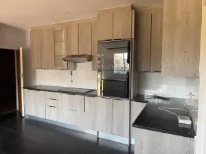 5 Bedroom House to Rent in Northwood