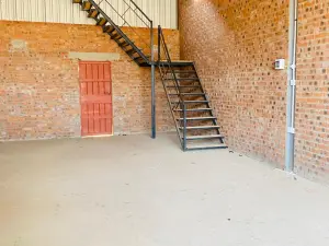 Commercial Property to Rent in Borrowdale