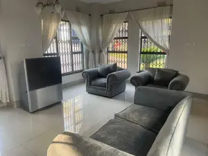 4 Bedroom House to Rent in Borrowdale Brooke