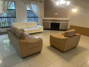 4 Bedroom House to Rent in Borrowdale Brooke