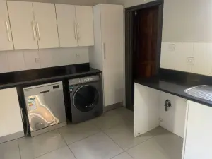 4 Bedroom House to Rent in Borrowdale Brooke
